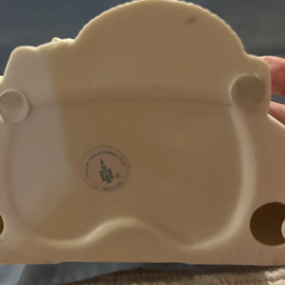 Partylite Village Carolers Tealight Candle Holder White Bisque Christmas